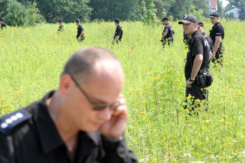 Poszukiwania paralotniarza, który zaginął pod Wrocławiem, zawieszone (ZDJĘCIA)