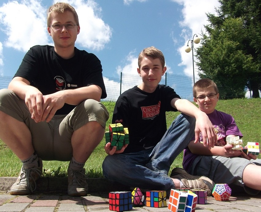 Świerklany: Mistrzostwa Śląska w układaniu Kostki Rubika [ZDJĘCIA i VIDEO]