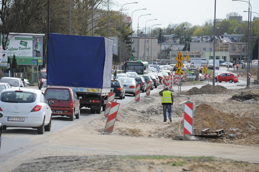 Poznań: Remonty dróg w okolicach stadionu paraliżują przejazd (ZOBACZ FILM i ZDJĘCIA)