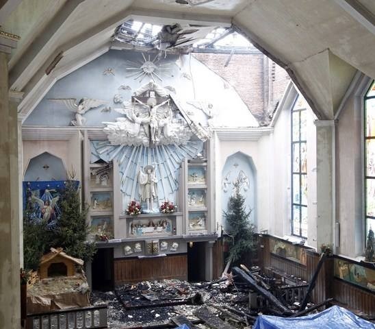 Zniszczony kościół w wyniku pożaru
