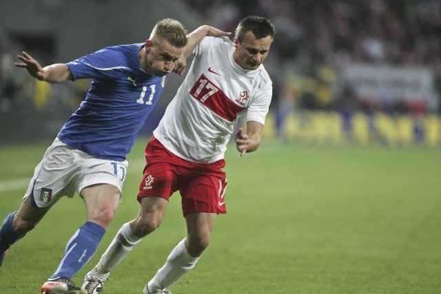 W nowych koszulkach bez orzełka Polacy po raz pierwszy zagrali w piątek we Wrocławiu, w meczu z Włochami.