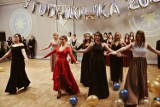 Tegoroczni maturzyści się bawią - Studniówka Kopernika w Hotelu Diune. Fot. Karol Krzyżanowski