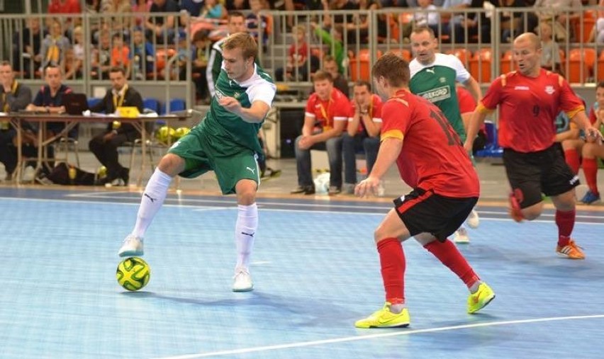 Turniej UEFA Futsal Cup rozgrywany był w hali pod Dębowcem