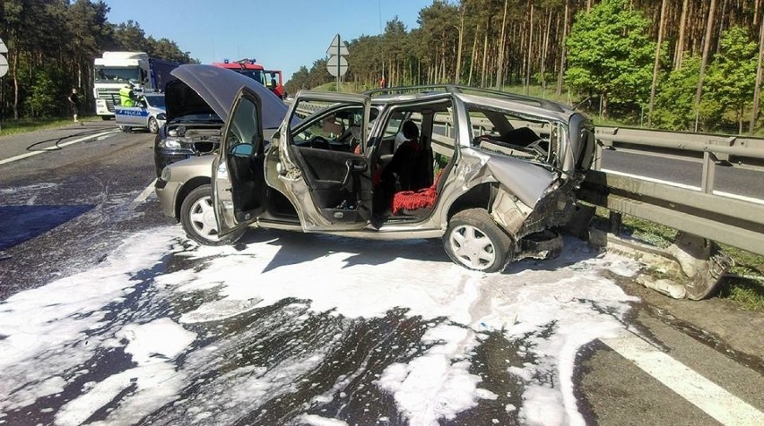 Ze wstępnych ustaleń policjantów wynika, że kierujący oplem...