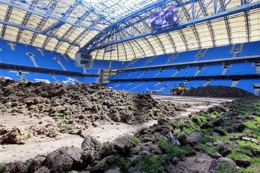 To już ósma zmiana murawy na stadionie przy Bułgarskiej -...