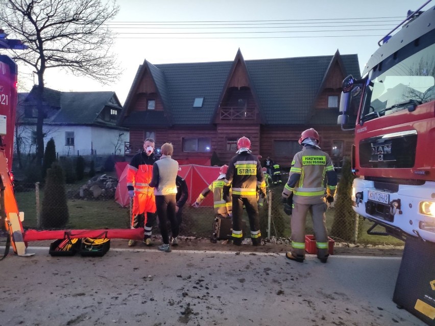 Podhale. Wypadek przy pracach ziemnych. Dwie osoby zostały przysypane  