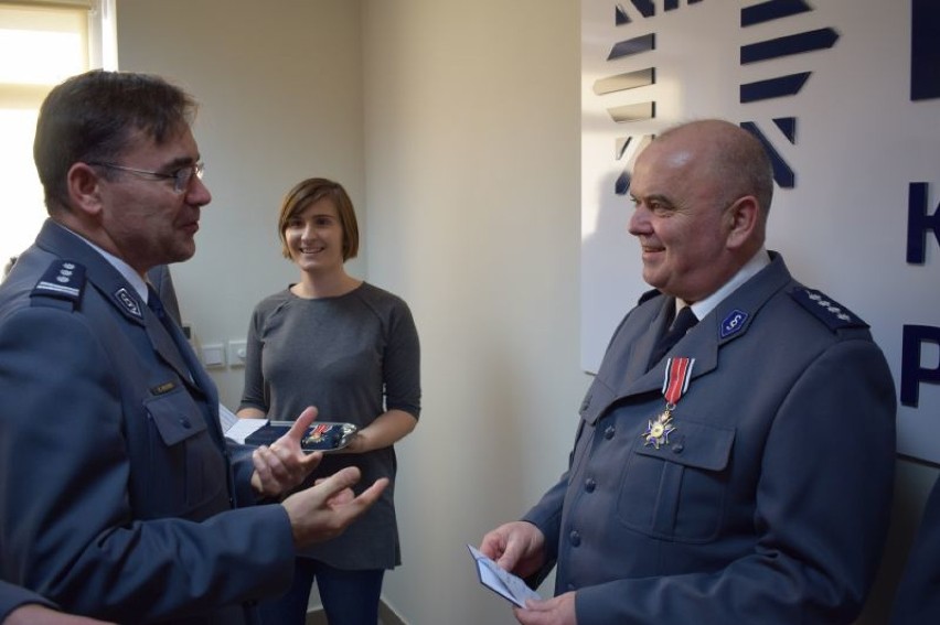 Wolsztyn: pożegnali policjantów, którzy odeszli na emeryturę 
