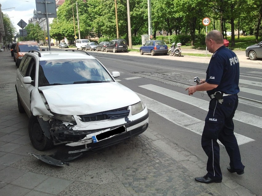 Wrocław: Wypadek na skrzyżowaniu ul. Piastowskiej i Nowowiejskiej