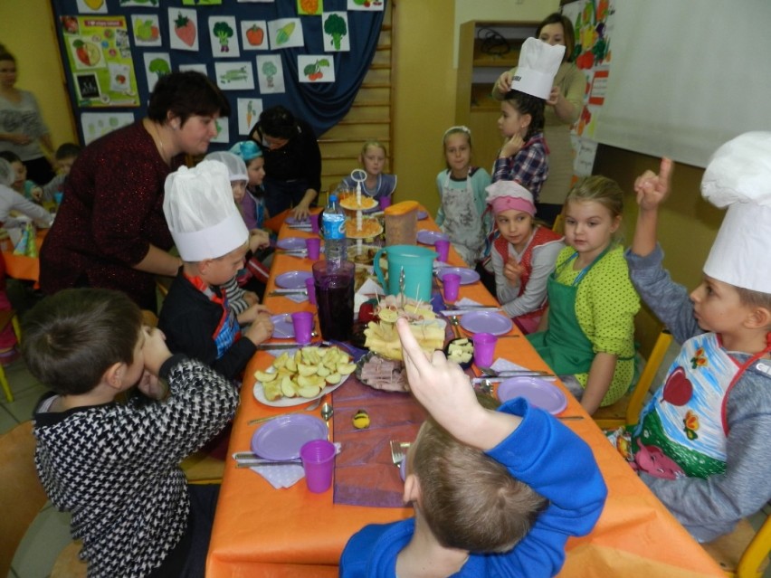 Śniadanie Daje Moc w Szkole Podstawowej w Bukowinie Sycowskiej 