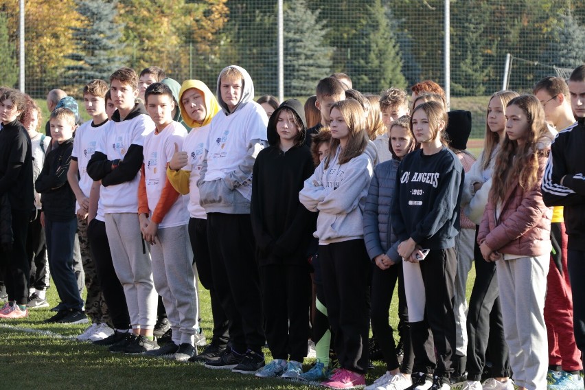 Indywidualne Mistrzostwa powiatu złotowskiego w lekkiej atletyce w Złotowie. Ostatnie w tym roku zmagania młodych lekkoatletów