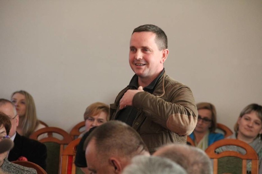 Pastor Rafał Miller podczas sesji Rady Miejskiej za rządów...