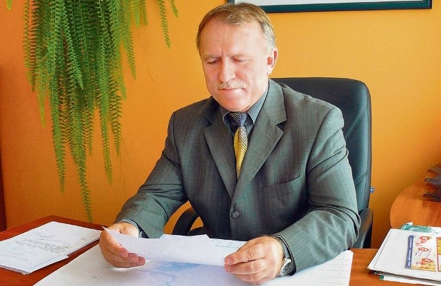 Marek Zimakowski pełni funkcję m.in. wójta  gminy Przywidz
