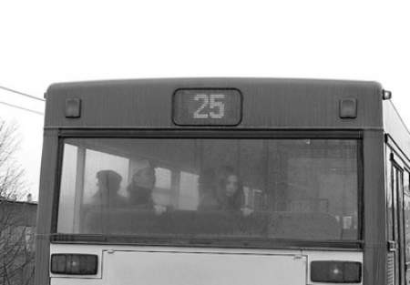 Na razie po trasie linii 25 jeździ autobus. Mieszkańcy jednak wierzą, że wróci ich tramwaj.