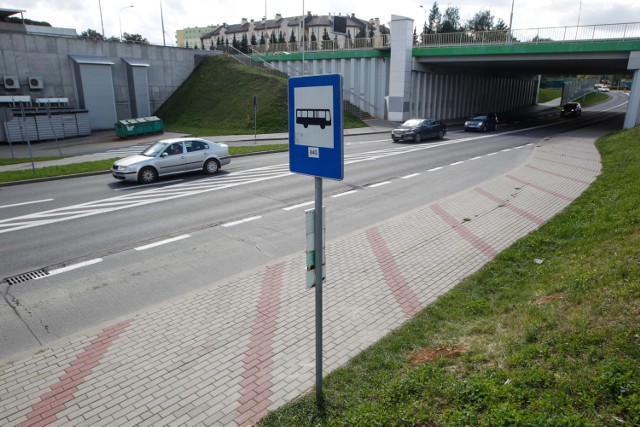 Zawieszenie kursów wykonywanych w dni robocze: Rzeszów – Dynów z godz. 09:20,15:30 (WSK)
Zawieszenie kursów wykonywanych w soboty: Rzeszów – Dynów z godz . 09:20 Dynów – Rzeszów z godz . 11:35 Dynów – Rzeszów z godz . 15:45