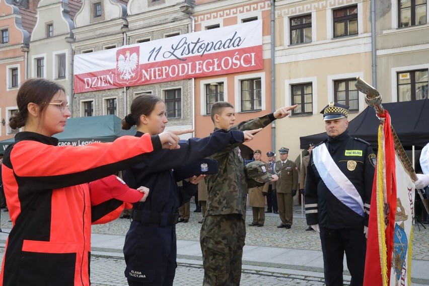 Legnica: Ślubowanie klas mundurowych w Święto Niepodległości, zobaczcie zdjęcia