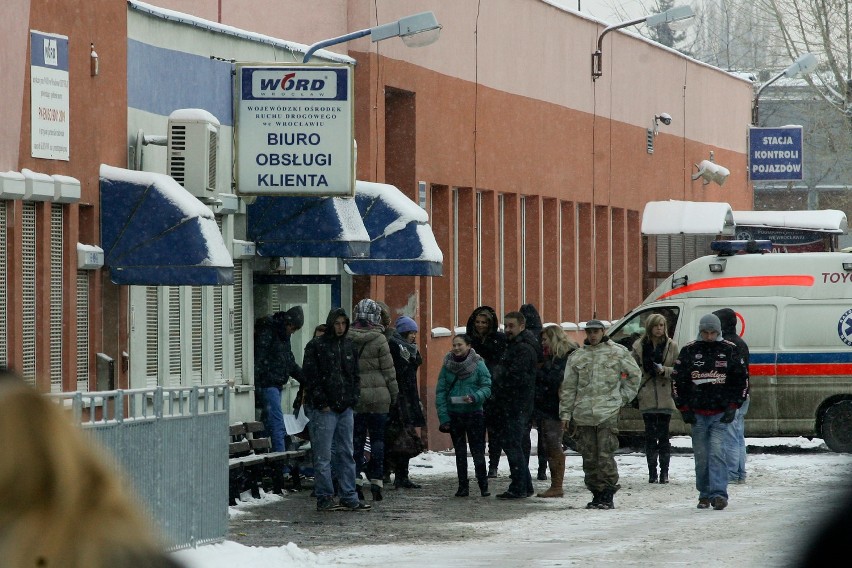 Wrocław: Wielkie oblężenie WORD-u, ludzie boją się nowych egzaminów na prawo jazdy 