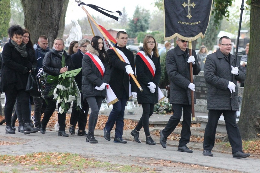 Ostatnie pożegnanie śp. Marii Kępy, nauczycielki i wychowawcy [ZDJĘCIA]