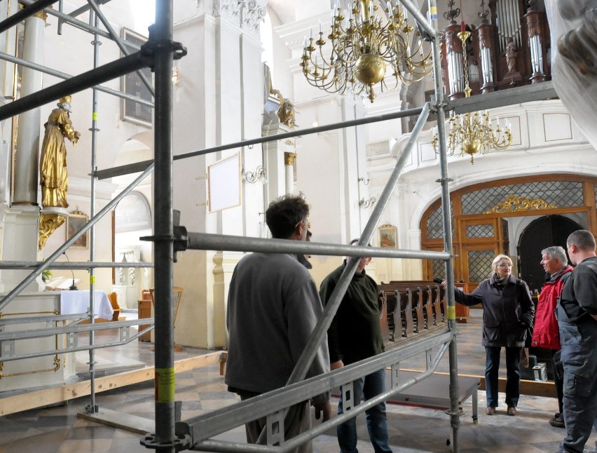 Remont klasztoru o.o Dominikanów w Lublinie: Ratują sklepienie bazyliki (FOTO)