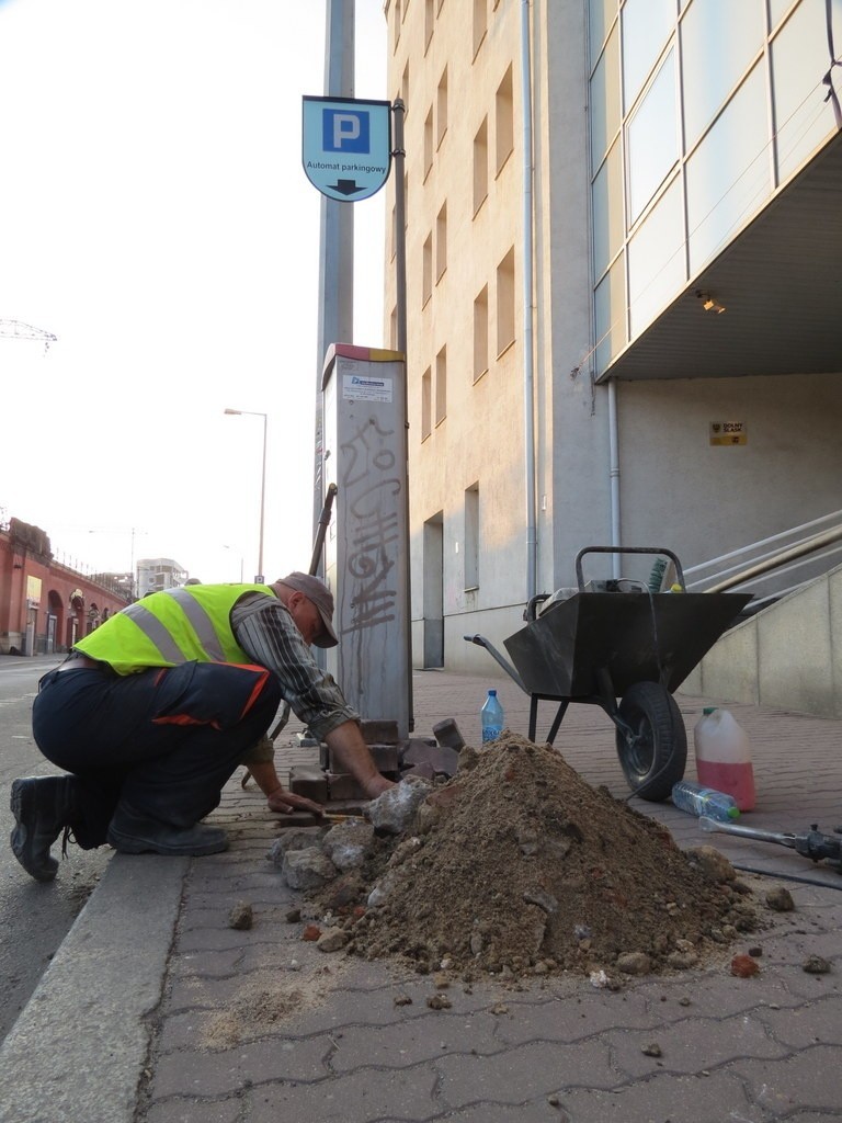 We Wrocławiu zaczął się montaż nowych parkometrów