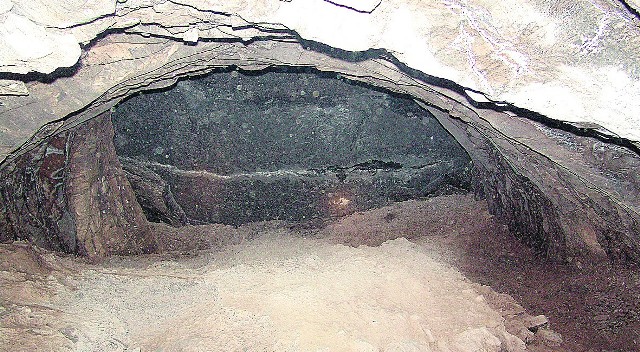 Tak wygląda zasypany chodnik w kopalni Rudna