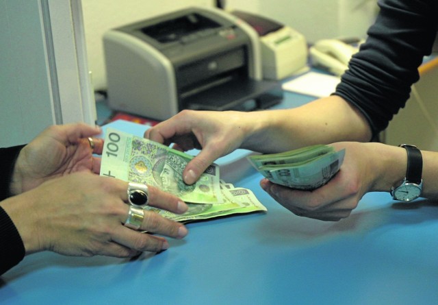 Akumulator społeczny: Jak zdobyć pieniądze w Starogardzie?
