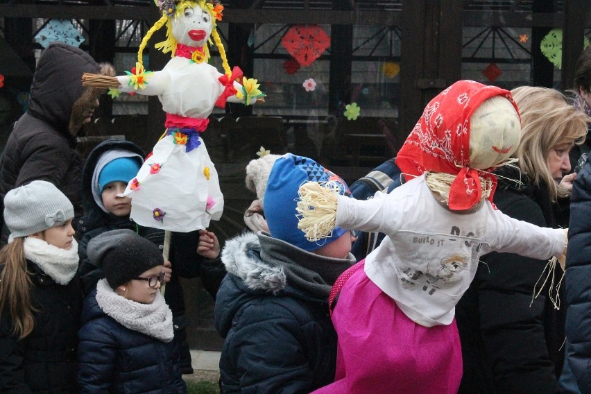 W Skansenie dzieciaki pożegnały zimę