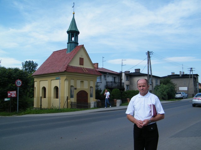 Kapliczka to duma naszej dzielnicy - mówi Józef Sobik z Rownia.