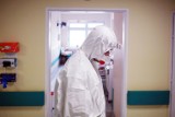 Śmiertelne żniwo koronawirusa w Pile i Czarnkowie: zabił już ponad 200 osób