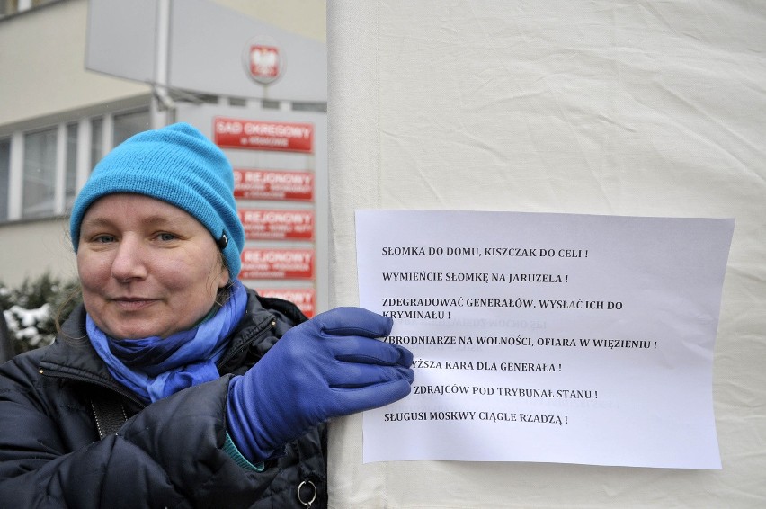 Kraków. Protest przed Sądem Okręgowym przeciw wyrokowi dla...