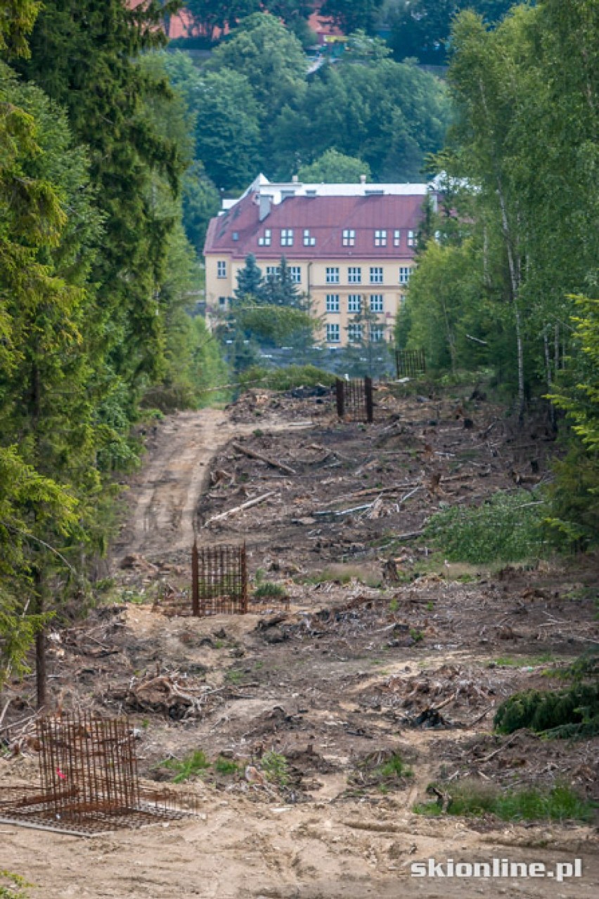 Zdjęcia opublikowane za zgodą serwisu narciarskiego...