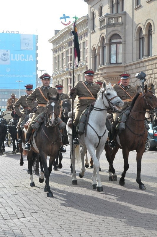 W sobotę ulicą Piotrkowską przejechała parada jeźdźców i zaprzęgów.