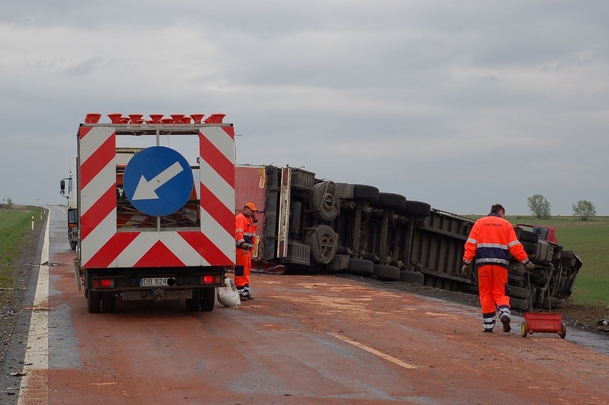 Śmiertelny wypadek w pobliżu autostrady A4 (ZDJĘCIA)