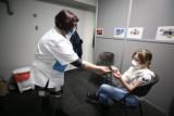 W Opolu szczepią już nową szczepionką. To alternatywny preparat dla sceptyków?