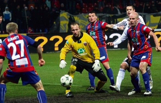 Bramkarz Szymon Gąsiński rozegrał w bytomskich barwach 12 meczów