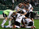 Szpalery i pełne trybuny. Legia świętuje dziewiąte mistrzostwo Polski