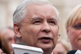 Kaczyński odsłonił pomnik katastrofy smoleńskiej oblany czerwoną farbą 