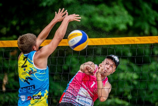 Siatkarze plażowi na plaży Jeziora Nyskiego rywalizowali już po raz trzeci.