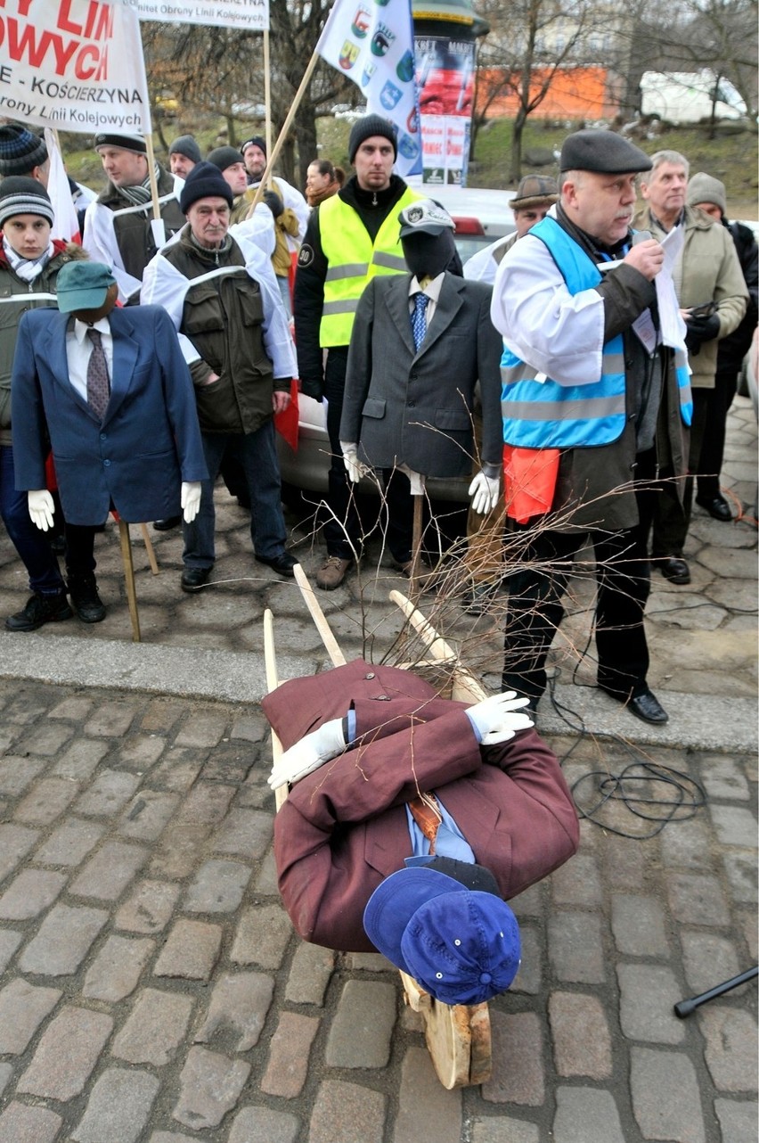 Gdańsk: Protestowali, aby przywrócić połączenia PKP [ZDJĘCIA]