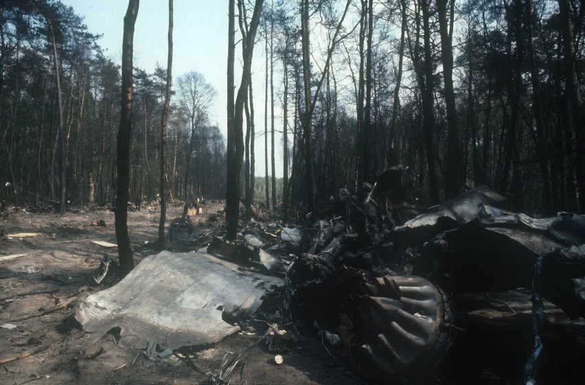 Katastrofa w Lesie Kabackim. Zginęły 183 osoby. Od tych zdarzeń mija 37 lat. Dlaczego do tego doszło?