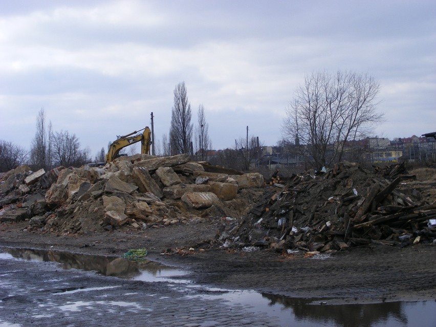 Poznań: Wyburzenia na Wolnych Torach [ZDJĘCIA]
