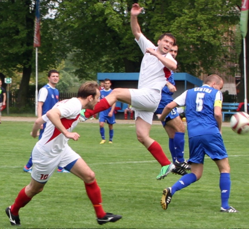 Grom Wolsztyn - Centra Ostrów Wielkopolski 2:2 (1:1)