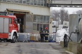 Poznań. Wypadek w zakładach chemicznych. Zatruli się w czasie czyszczenia silosa [FILM, ZDJĘCIA]