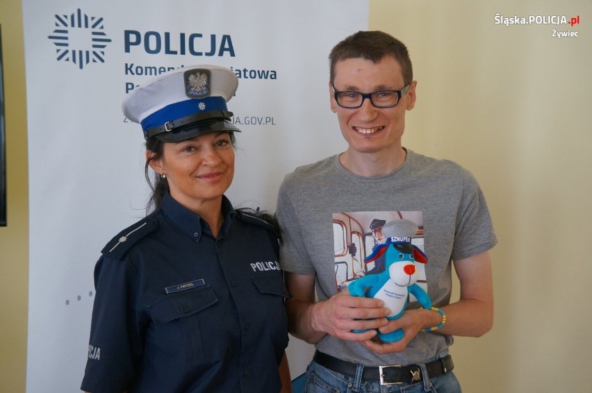 Policjanci z Żywca spełniają marzenia! Dzięki nim Przemek mógł poczuć się jak mundurowy!