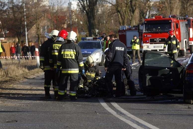 Makabryczny wypadek. Motocyklista spłonął żywcem, 20 osób rannych