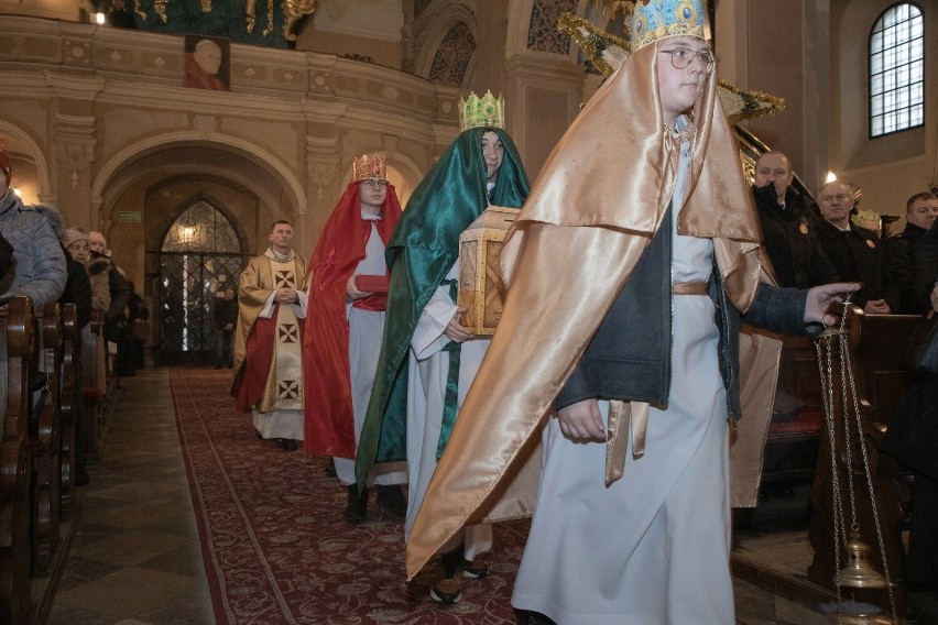 Trzech Króli w parafii pod wezwaniem świętego Jana Apostoła...