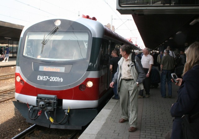 Pociągów Przewozów Regionalnych nie będzie  na trasie z Tarnowskich Gór do Opola, a przybędzie ich na trasie z Tychów do Sosnowca.