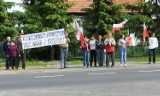 Trwa protest we wsi Wojnowice. Mieszkańcy domagają się obwodnicy [Zdjęcia]