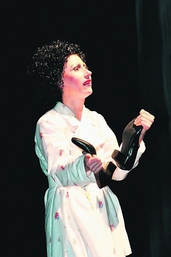 Lucyna Winkel jako Edith Piaf 