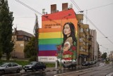 Poznań: Tęczowy mural z bohaterką serialu Orange Is The New Black [ZDJĘCIA]