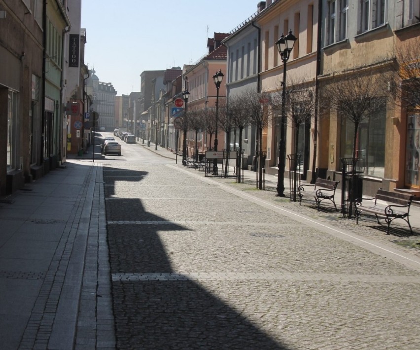 Krotoszyn opustoszał. Na ulicach pustki. Większość osób stosuje się do społecznej kwarantanny